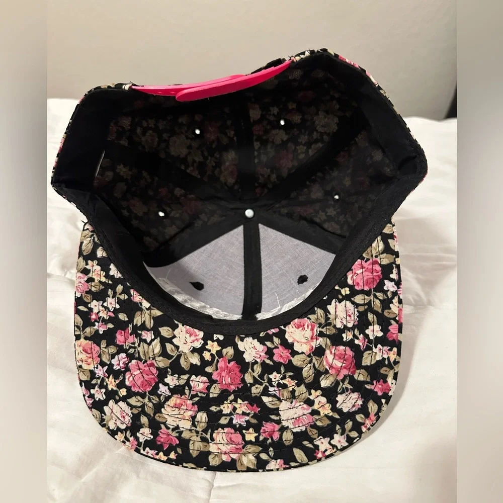 Stay Cute SnapBack - Picture 4 of 5